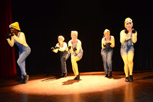 DANCING IN THE SCREEN - Street Jazz