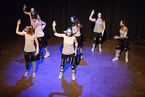 Happy Birthday - E-Robots